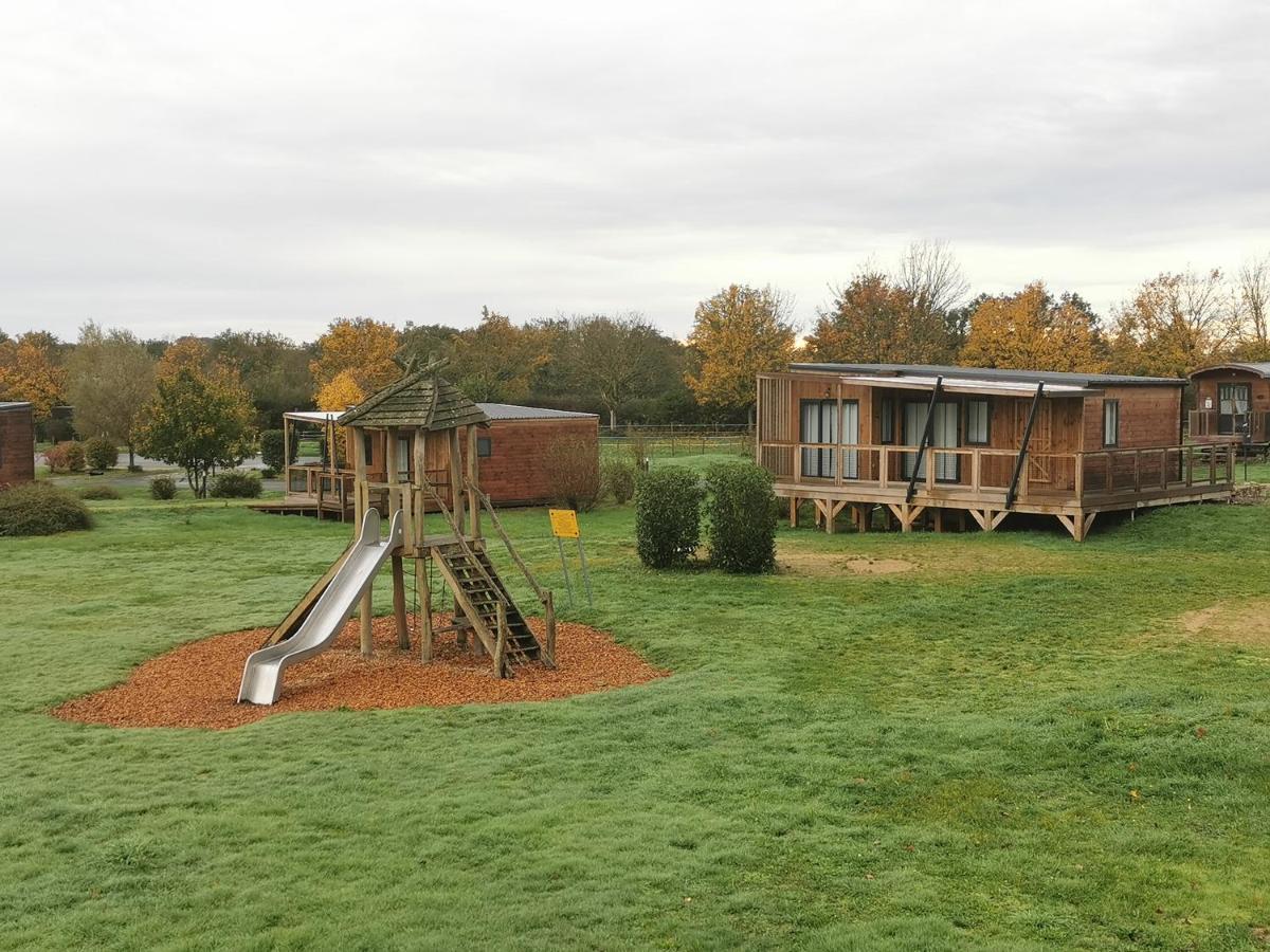 Le Village de Cottages - Le Pôle du Cheval et de l'Âne Lignières Exterior foto