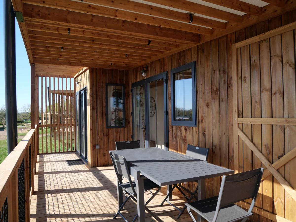 Le Village de Cottages - Le Pôle du Cheval et de l'Âne Lignières Exterior foto